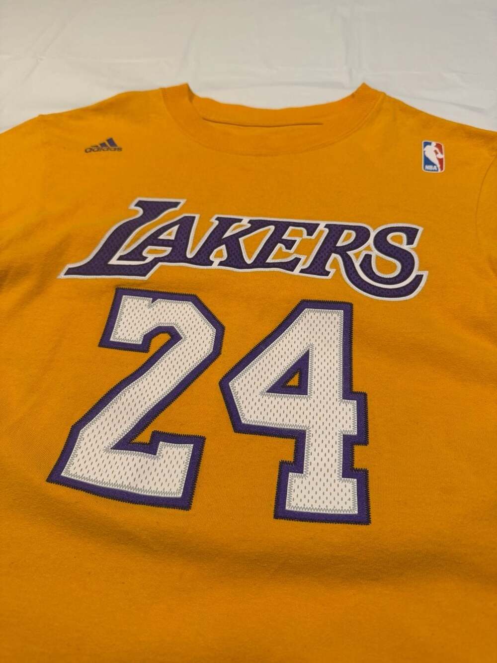 Adidas Los Angeles Lakers Kobe Bryant #24 Jersey Graphic T-Shirt Men’s Small